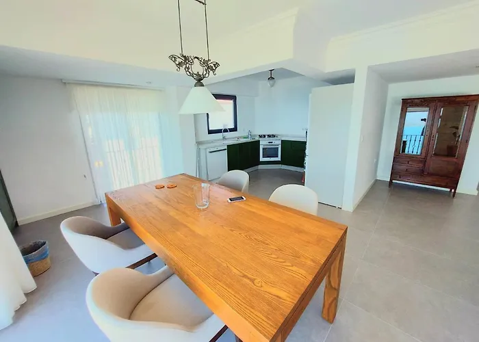 Ece Sovalye Island 3*