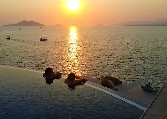 Hotel Ece Sovalye Island 3*