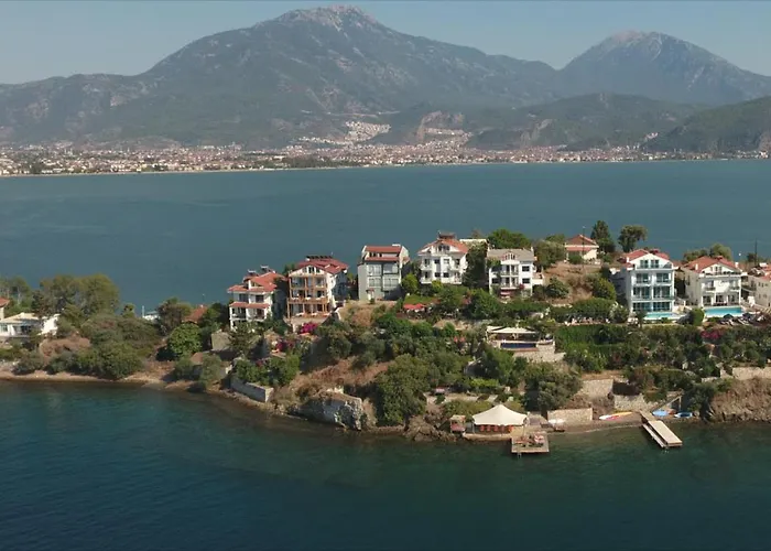 Ece Sovalye Island 3*