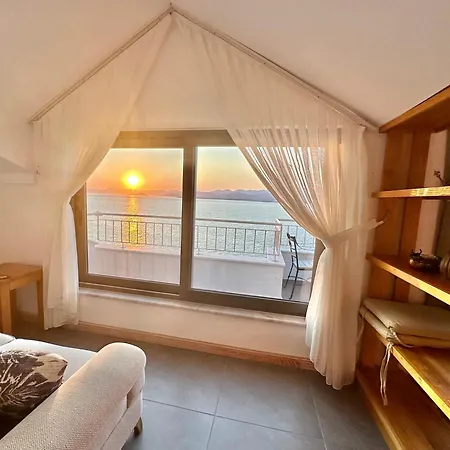 Ece Sovalye Island Hotel 4*
