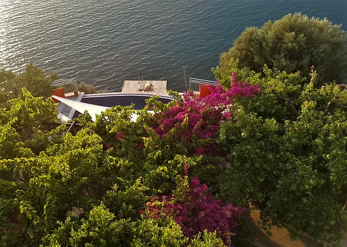 Ece Sovalye Island Hotel 3*