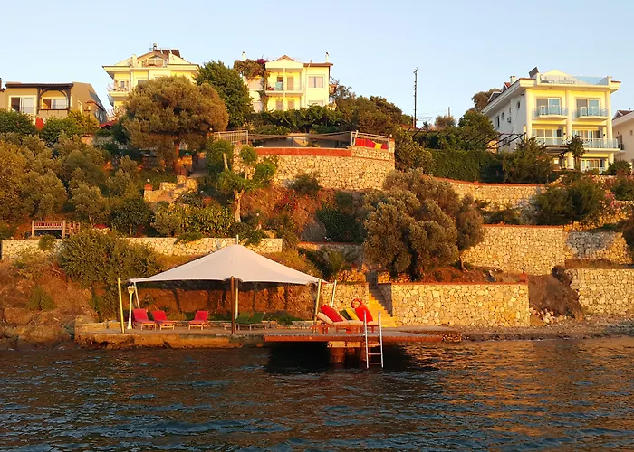 Ece Sovalye Island Hotel 3*