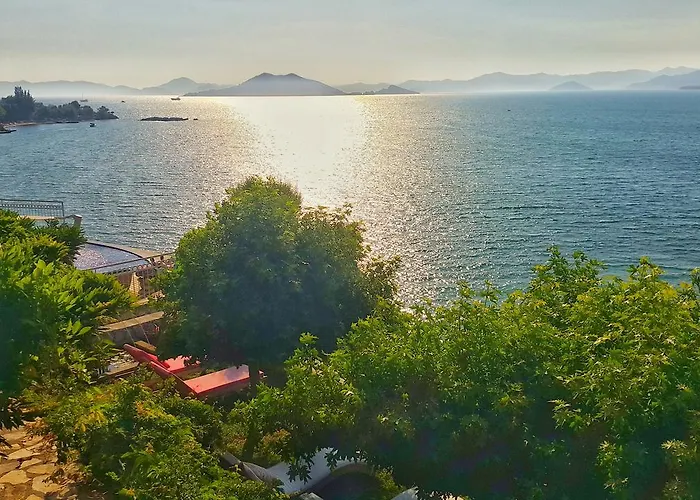 Hotel Ece Sovalye Island