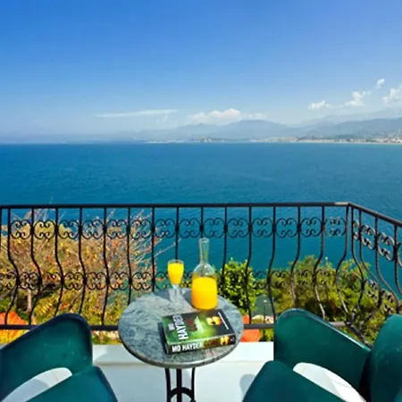 Ece Sovalye Island 3* פאטהיה