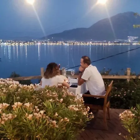 Ece Sovalye Island 3* פאטהיה