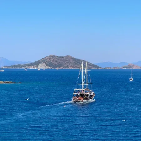 Ece Sovalye Island 3*