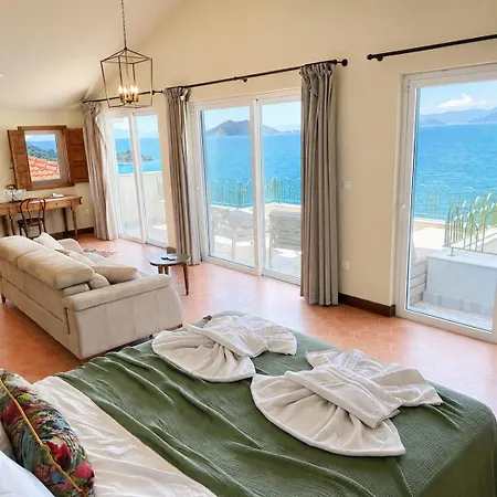 Ece Sovalye Island מלון 3*