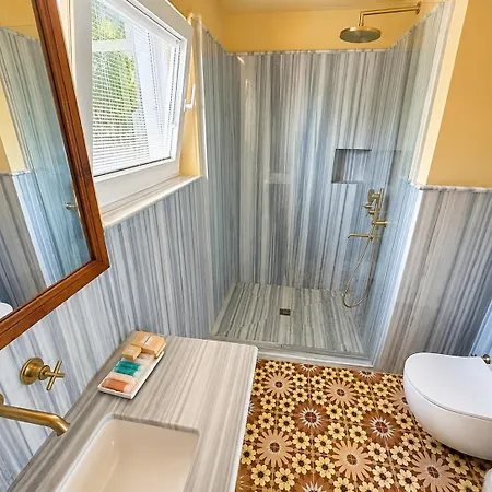 מלון Ece Sovalye Island 3*