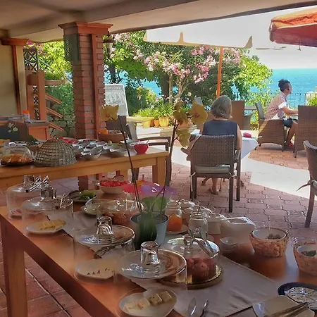 Ece Sovalye Island מלון 3*