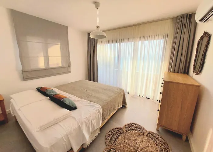 Ece Sovalye Island Hotel