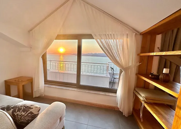 Ece Sovalye Island Hotel 3*