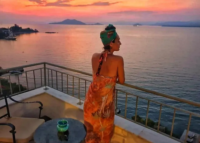 Ece Sovalye Island Hotel 3*