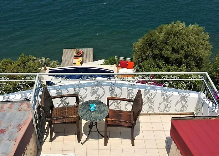 Ece Sovalye Island Hotel