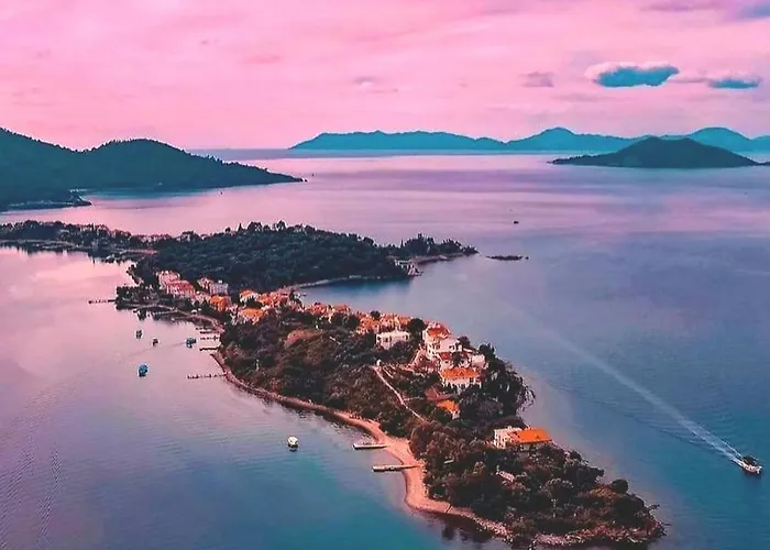 Ece Sovalye Island Hotel