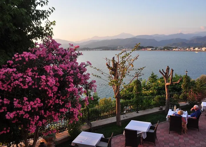 伊思索瓦利岛酒店 3*